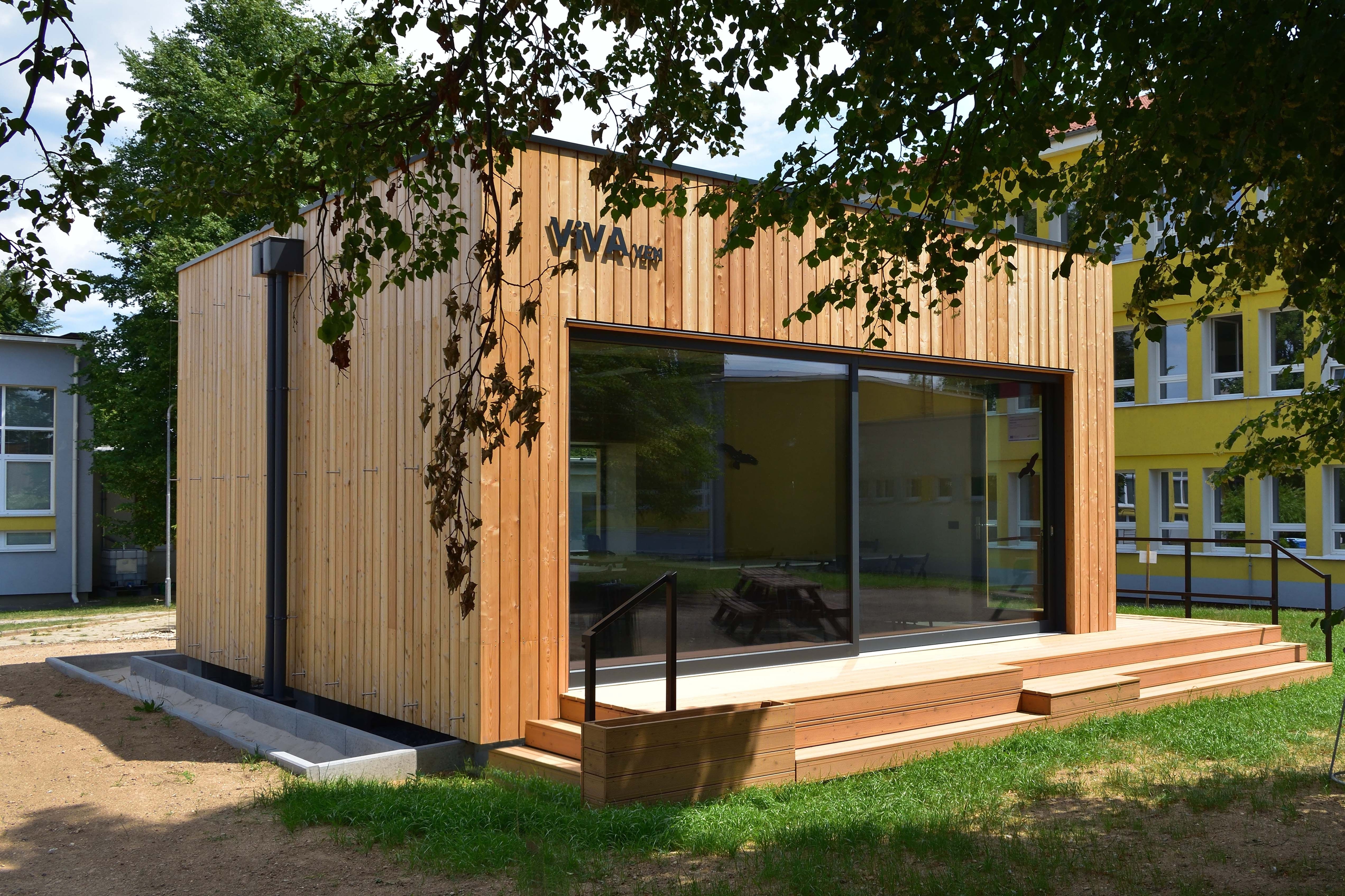 Venkovní učebna ViVA VEN Základní škola Dobronin exteriér 1