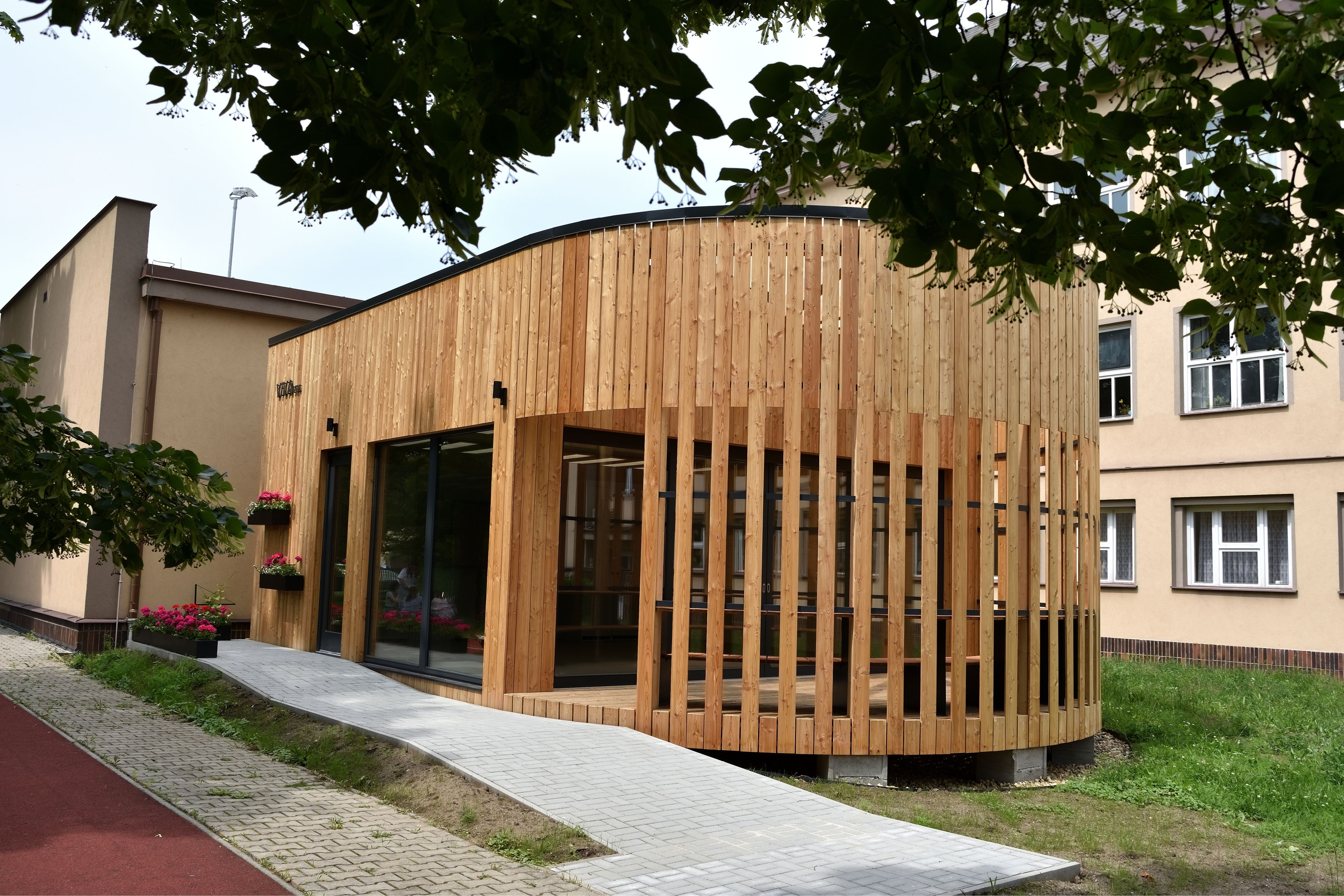 Venkovní učebna ViVA VEN Základní škola Štětí exteriér 2