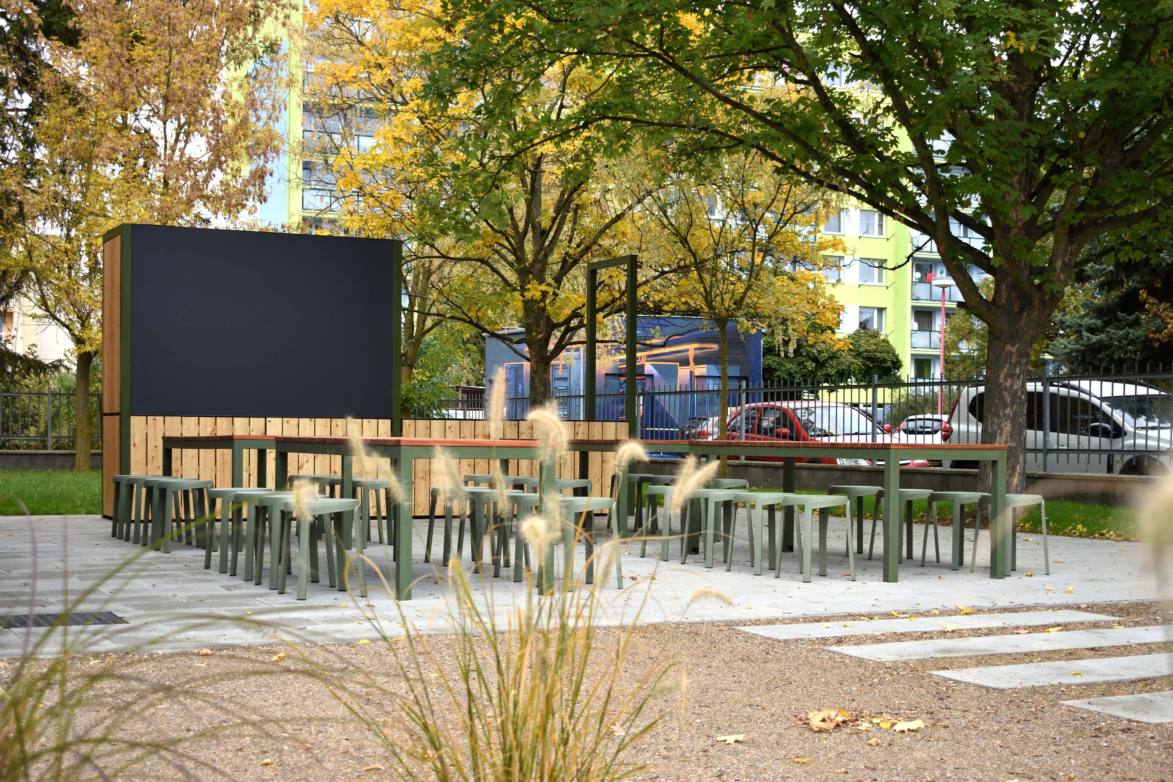 Venkovní učebna Základní škola Poděbrady ViVA BOX